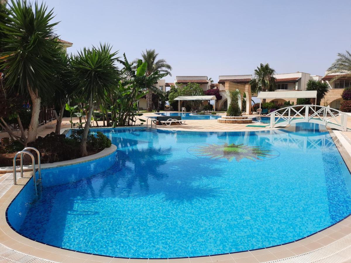 Gastria Sunrise Beach Suite B7 מראה חיצוני תמונה